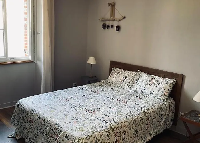 Pomme De Pin 度假居