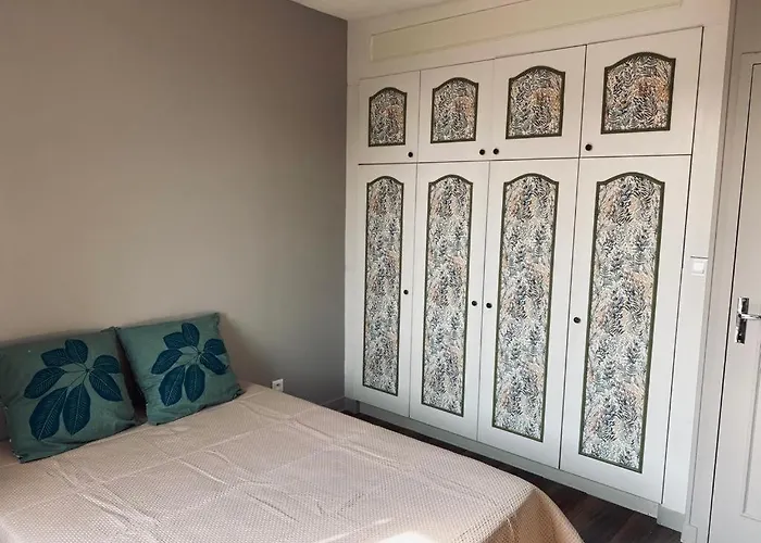 Pomme De Pin * Almeneches